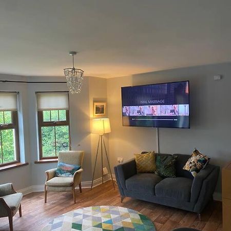 Вилла Cheerful 4-Bed Townhouse In Centre Of Newcastle Ньюкасл Экстерьер фото