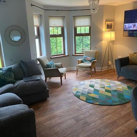 Вилла Cheerful 4-Bed Townhouse In Centre Of Newcastle Ньюкасл Экстерьер фото