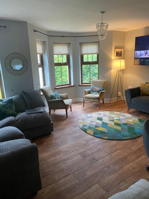 Вилла Cheerful 4-Bed Townhouse In Centre Of Newcastle Ньюкасл Экстерьер фото