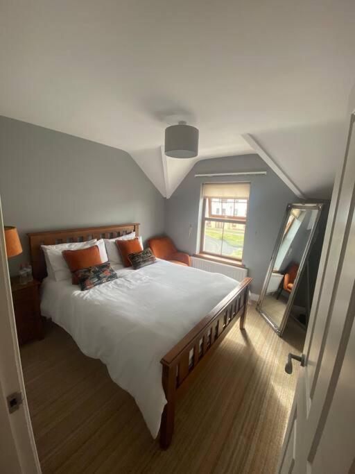 Вилла Cheerful 4-Bed Townhouse In Centre Of Newcastle Ньюкасл Экстерьер фото